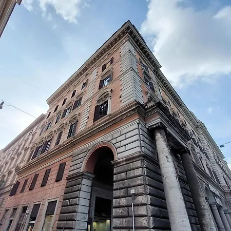 Roman Holiday Suites