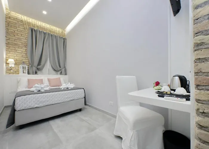Roman Holiday Suites Affittacamere 4*