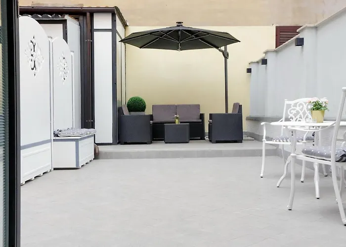 Roman Holiday Suites