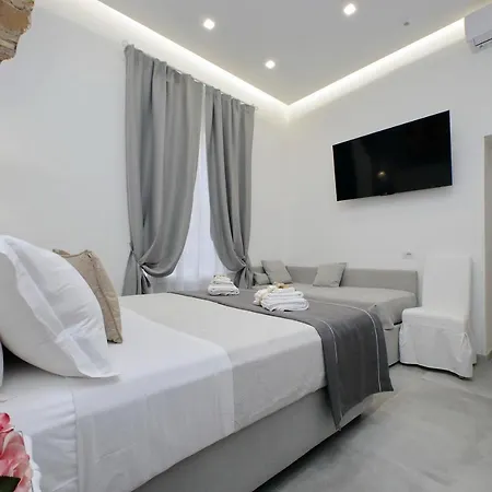 Konukevi Roman Holiday Suites Roma