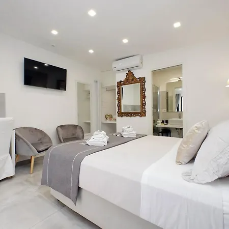 Roman Holiday Suites Konukevi Roma