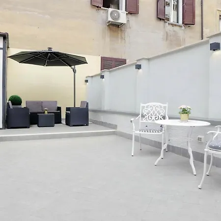 ゲストハウス Roman Holiday Suites