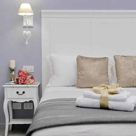 Roman Holiday Suites 4* Rom