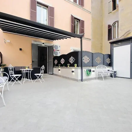 Casa de hóspedes Roman Holiday Suites