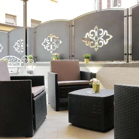 Roman Holiday Suites Pensionat