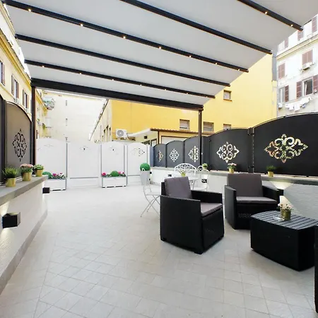 Casa de hóspedes Roman Holiday Suites