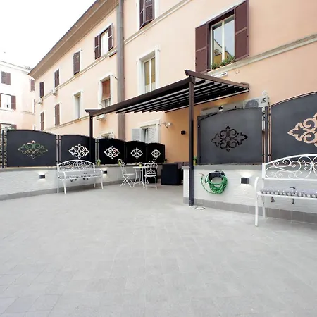 Roman Holiday Suites 4* Rom