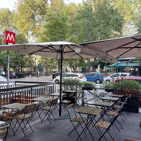 Roman Holiday Suites Pensionat 4*