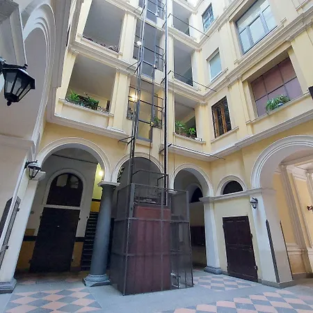 Roman Holiday Suites