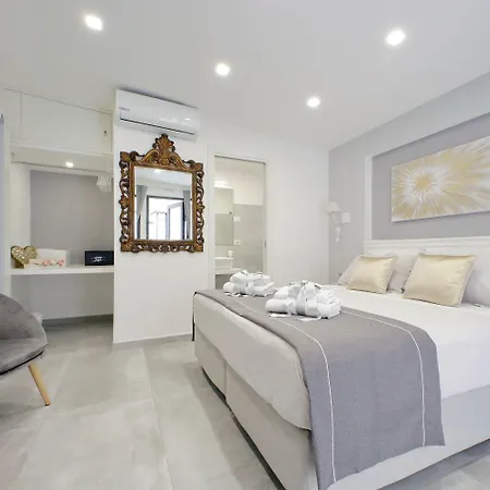 Roman Holiday Suites 4* Rom