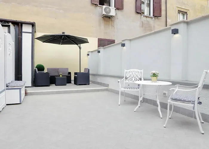 ゲストハウス Roman Holiday Suites